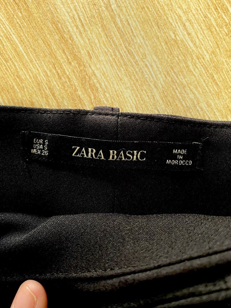 Zara Basic Black Tailored Shorts Size S (Category: Shorts) located in Cabanatuan. Submitted by tal_0000 (Listing ID 1464974228, Image 3). Description: - Brand/Model: Zara Basic tailored shorts - Color: black - Size: S (fits true to standard small) - Details: High-waist cut, front pleats, belt loops, structured look.