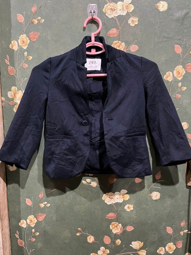 ZARA BLAZER (Category: Babies & Kids Fashion) located in Sindangan. Submitted by waterbop (Listing ID 1465093615, Image 1). Description: 700 + SF AS NEW CONDITION NO ISSUE, NEED IRON ONLY 10/10 COLOR RATE 14W 17L.