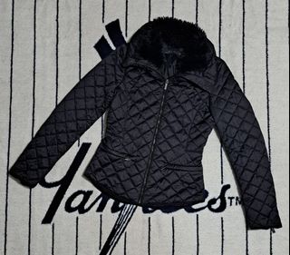 (Category: ) located in . Submitted by thriftfit17 (Listing ID 1465101629, Image 1). Description: .