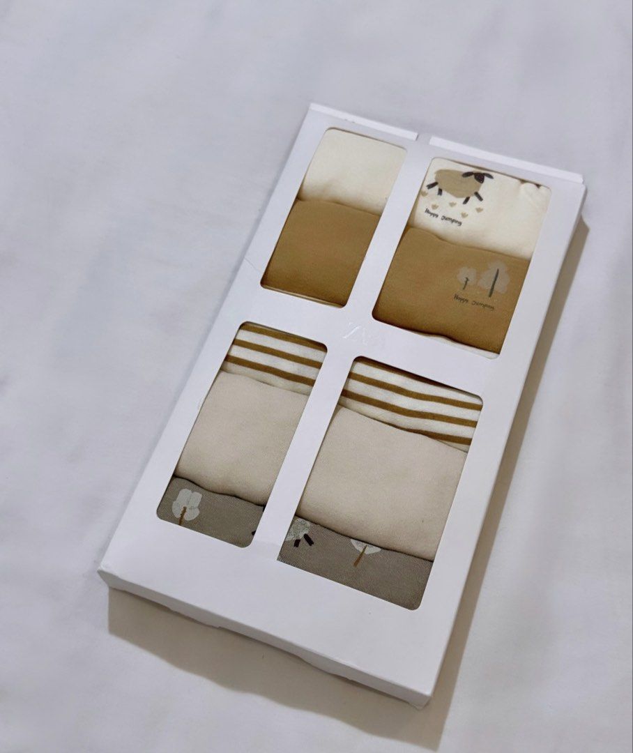 Zara Kids Bodysuits Set (Category: Babies & Kids Fashion) located in Quezon City. Submitted by shopper_xoxo (Listing ID 1465169792, Image 2). Description: Brand new with tag 😊 📦 From Zara Japan 🚚 On hand and ready to ship MOP: GCash and BPI Shipping starts at ₱65 only ✨ .