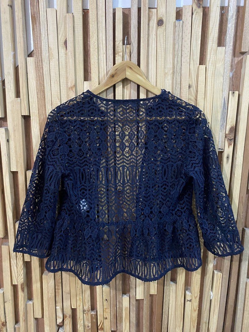 Zara Lace See-Through Cardigan Layer (Category: Coats, Jackets and Outerwear) located in Mabalacat. Submitted by calmrabbit.ae2127 (Listing ID 1465055937, Image 3). Description: .