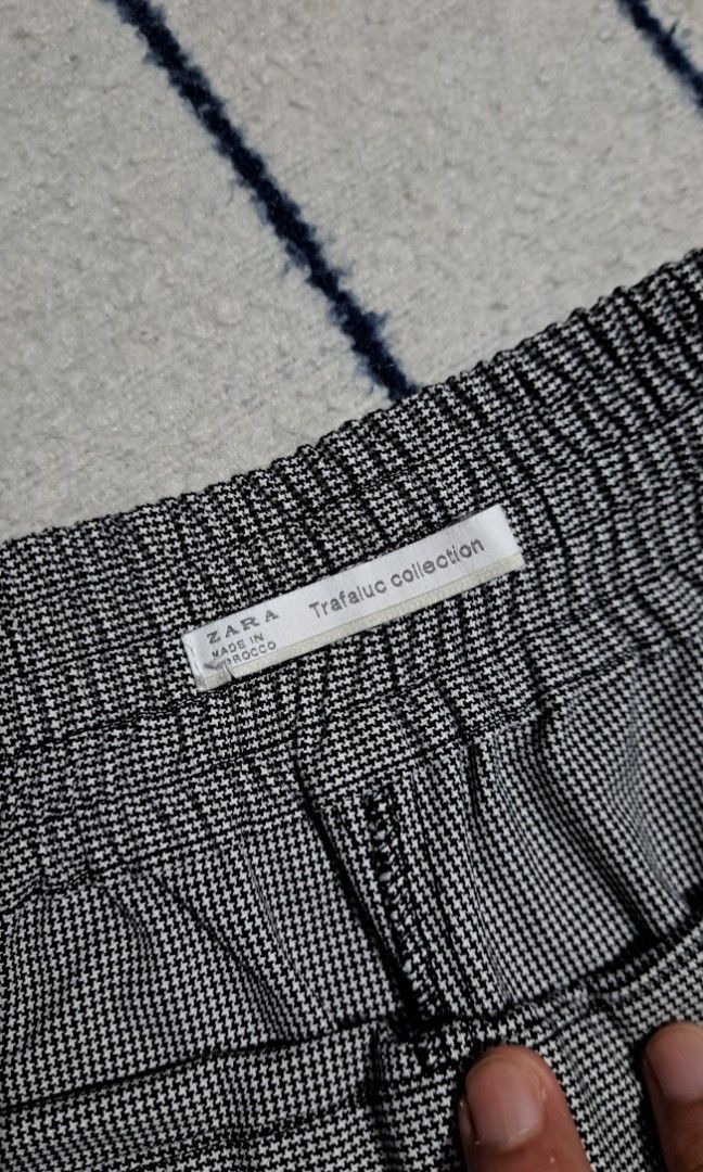 Zara pants (Category: Other Bottoms) located in Baguio. Submitted by thriftfit17 (Listing ID 1465102690, Image 2). Description: zara pants size m almost new php 650 dm if interested 🤙.