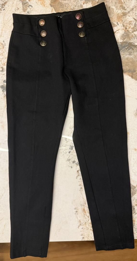 ZARA SAILOR BUTTON PANTS — SIZE L (Category: Jeans) located in Makati City. Submitted by fpled (Listing ID 1464724709, Image 1). Description: ZARA SAILOR BUTTON PANTS — SIZE L Features decorative metallic crest buttons across the front and central pin-tuck seams that lengthen your legs. Comfortable, stretchy pointe knit with a smooth elastic waistband 📌 DETAILS: - Brand: ZARA - Size: Large (EUR L | MEX 30 | US 8) - Color: Black - Style: Sailor /