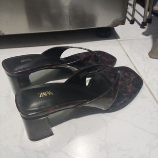 (Category: ) located in . Submitted by hesedfinds.shop (Listing ID 1465036097, Image 1). Description: .