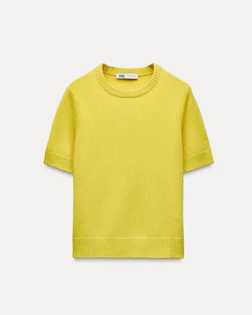 Zara Yellow Sweater (Category: Longsleeves) located in Makati City. Submitted by agl.ph (Listing ID 1465064254, Image 2). Description: Never worn Zara Ref. 2893/104 Purchased for Php 1995.