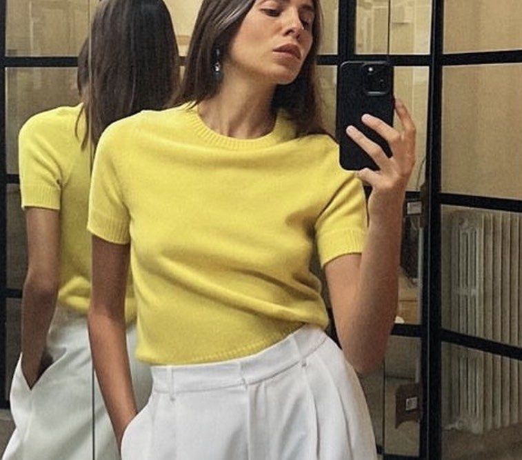 Zara Yellow Sweater (Category: Longsleeves) located in Makati City. Submitted by agl.ph (Listing ID 1465064254, Image 1). Description: Never worn Zara Ref. 2893/104 Purchased for Php 1995.