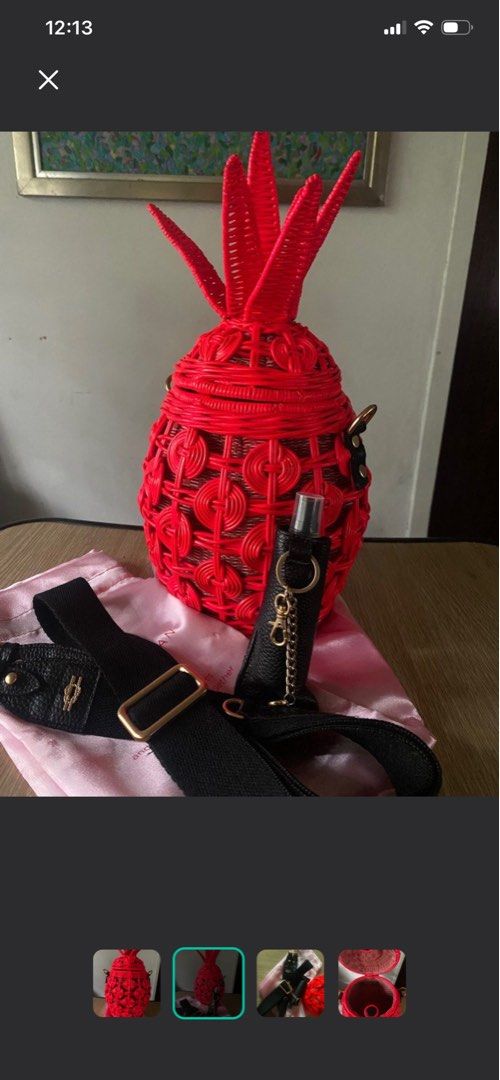 Zarah Juan Silang pineapple bag (Category: Cross-body Bags) located in Mandaluyong City. Submitted by mingcab (Listing ID 1464999098, Image 2). Description: 6k+sf just used this for a wedding.