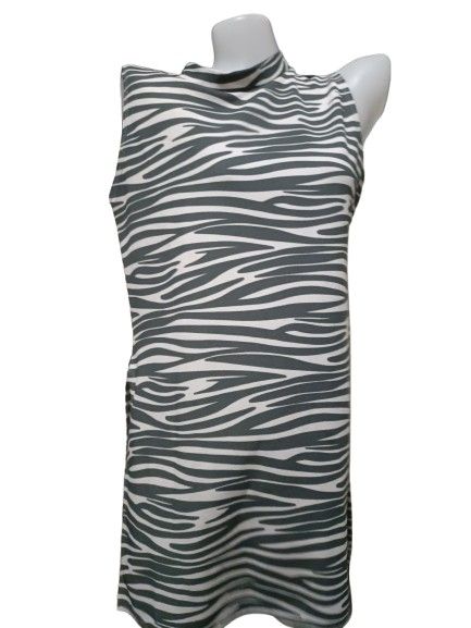 Zebra Print Casual Terno (Category: Shorts) located in Quezon City. Submitted by Think_Like_Chinita (Listing ID 1465046222, Image 1). Description: - Trendy zebra print with dark grey and white stripes - Comfortable mid-rise waistband - Stretchy, easy pull-on fabric material - Great for styling fun casual outfits - Condition: Brand new / Excellent.