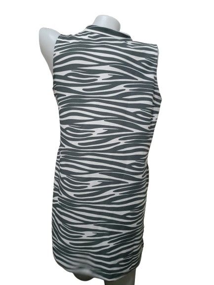 Zebra Print Casual Terno (Category: Shorts) located in Quezon City. Submitted by Think_Like_Chinita (Listing ID 1465046222, Image 2). Description: - Trendy zebra print with dark grey and white stripes - Comfortable mid-rise waistband - Stretchy, easy pull-on fabric material - Great for styling fun casual outfits - Condition: Brand new / Excellent.