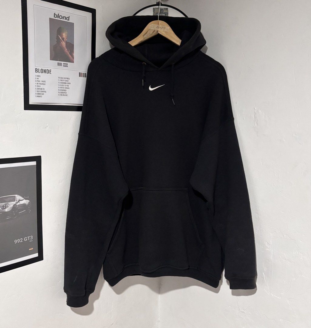 19s nike hoodie (Category: Hoodies) located in Manila. Submitted by kwatrovintage (Listing ID 1459628312, Image 1). Description: RESIZE ISSUE 24x29 19s Legit 1500 .