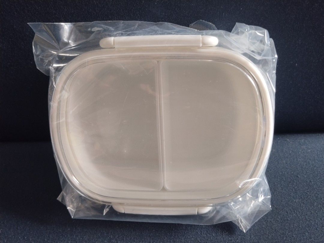 2 Parts Bento Lunch Box (Category: Food Organization & Storage) located in Bulacan. Submitted by jz012619 (Listing ID 1459614446, Image 1). Description: Selling/decluttering new and used items This item is brand new, never used Sta. Maria Bulacan location No low ballers Shipping via Flash Express Grab and Lalamove to be booked by the buyer.