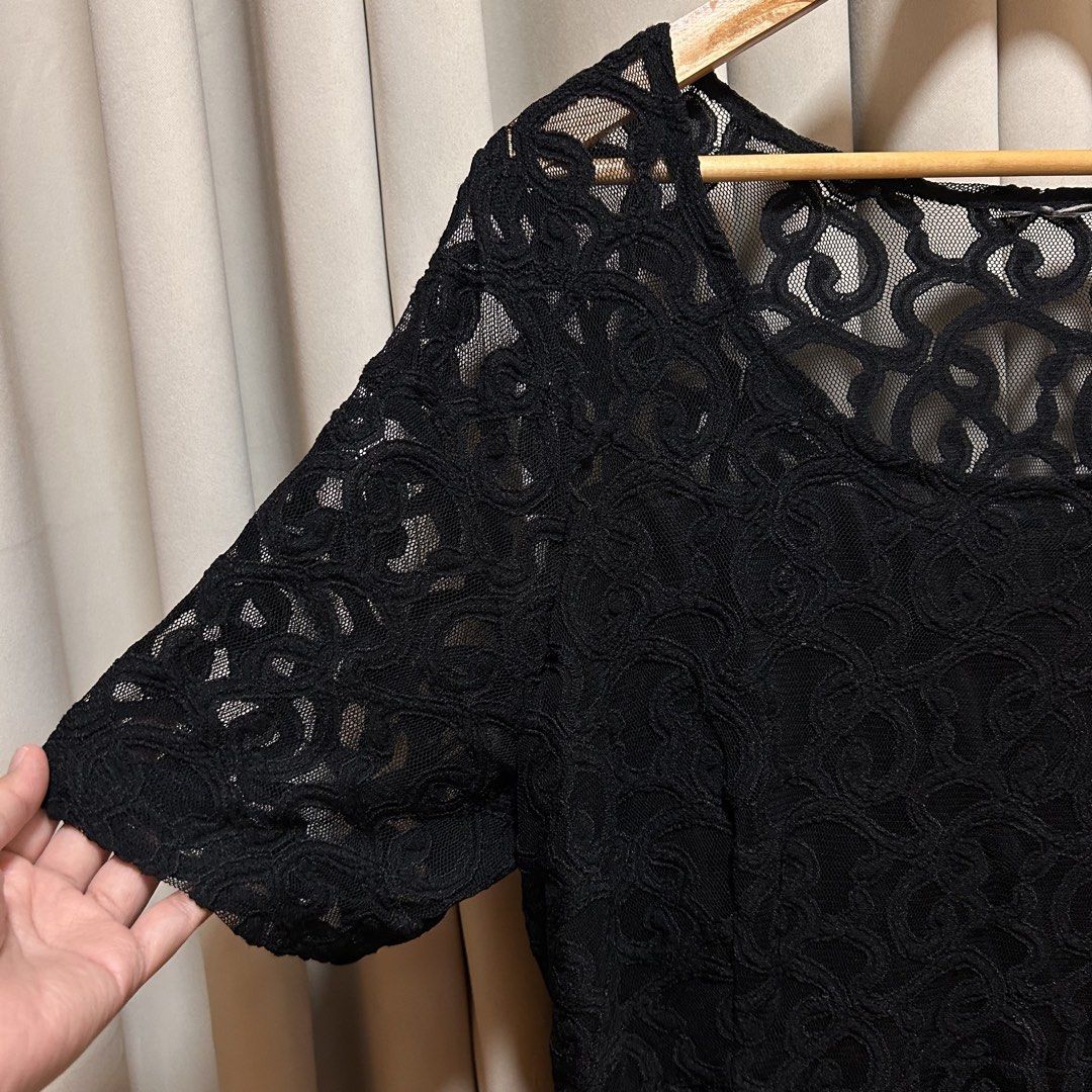 2XL-3XL Black Lace Top (Category: Blouses) located in Rizal. Submitted by from99abovecloset (Listing ID 1459502107, Image 3). Description: CODE:033 Size: 2XL-3XL Armhole (laid flat):13” Bust (around): 52”-56” Length (laid flat): 32” Soft lace | loose | with lining.