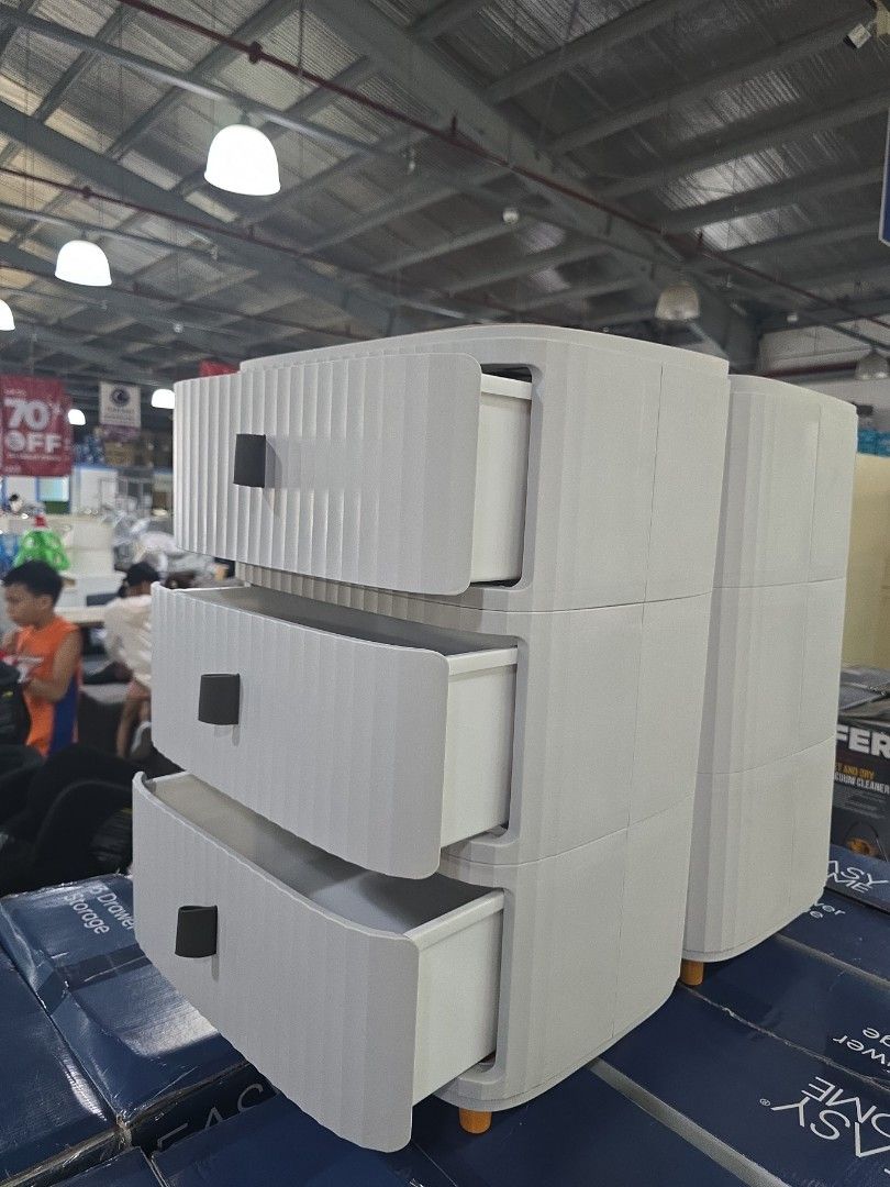 3 drawer plastic storage (Category: Shelves, Cabinets & Racks) located in Manila. Submitted by chawchul (Listing ID 1459547102, Image 2). Description: pm.me for sure buyer..thankyou.