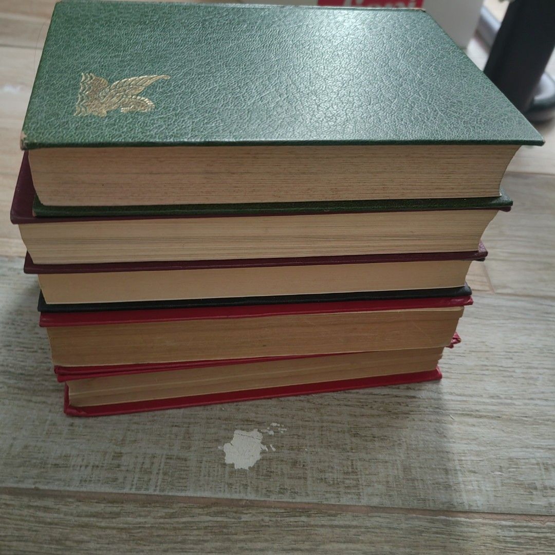5pcs TA Reader's Digest + Ann Veronica Vintage Leatherbound/hardbound books (Category: Storybooks) located in Manila. Submitted by 0000o0000 (Listing ID 1459651255, Image 2). Description: 4 readers digest - 150 each Ann veronica - 600 cjeap already rare copy around 1990s pristine condition North caloocan payment first only.