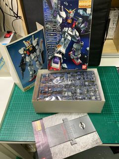 （分類：）位於 。 由 royalpenguin.model 提交（商品編號 1459609260，圖片 1）。簡介： 。