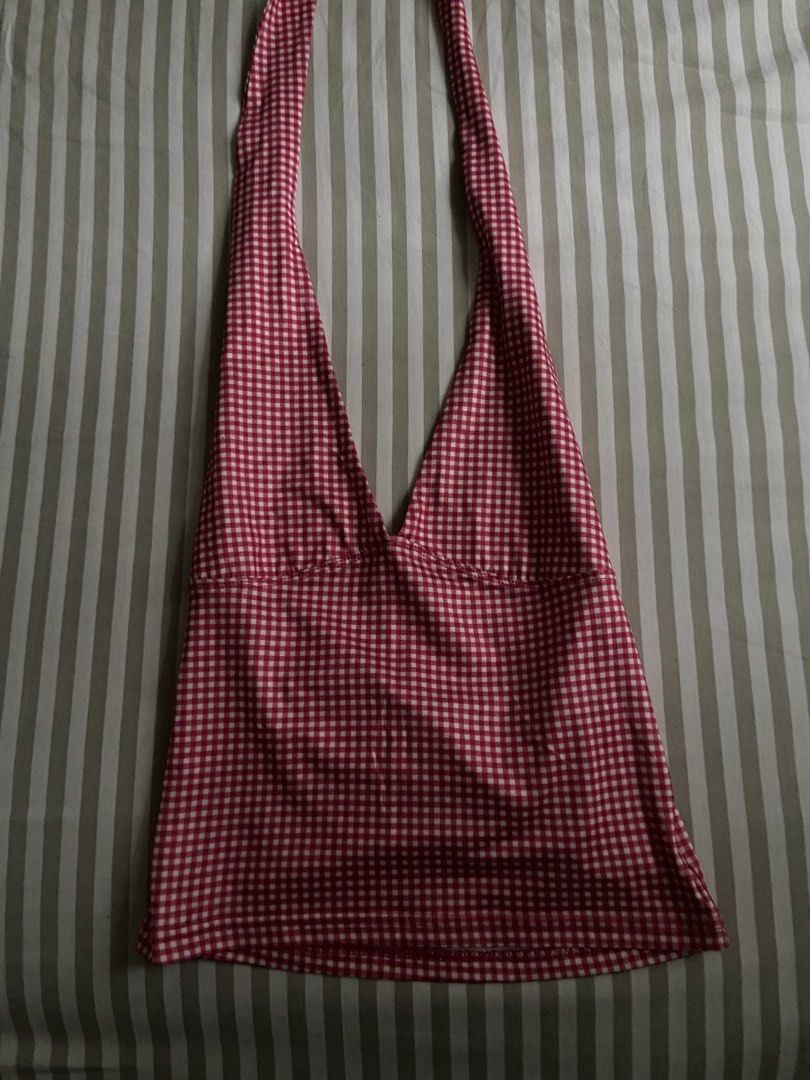 red gingham v-neck top (s) (Category: Blouses) located in Makati City. Submitted by louslyfits (Listing ID 1459553014, Image 1). Description: good condition used 1x small bpi qr code payment delivery by jrs or grab.
