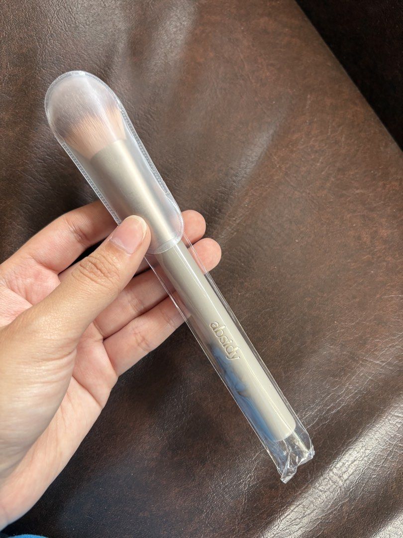 Absidy Makeup Tapered Setting Brush (Category: Makeup) located in Bacolor. Submitted by declutterwithmilo (Listing ID 1459576970, Image 1). Description: Used only once 📦 RFS: declutterring. 💸 Payment: via Gotyme & Maribank. 💳 No cod option. Payment first policy (No Payment first, No Reservation) 🚚 Courier: J&T Express 📍Location: pampanga 📹 Please don’t ask the actual photo of the item, because is already posted. 📥 Strictly no returns. ❌ NO