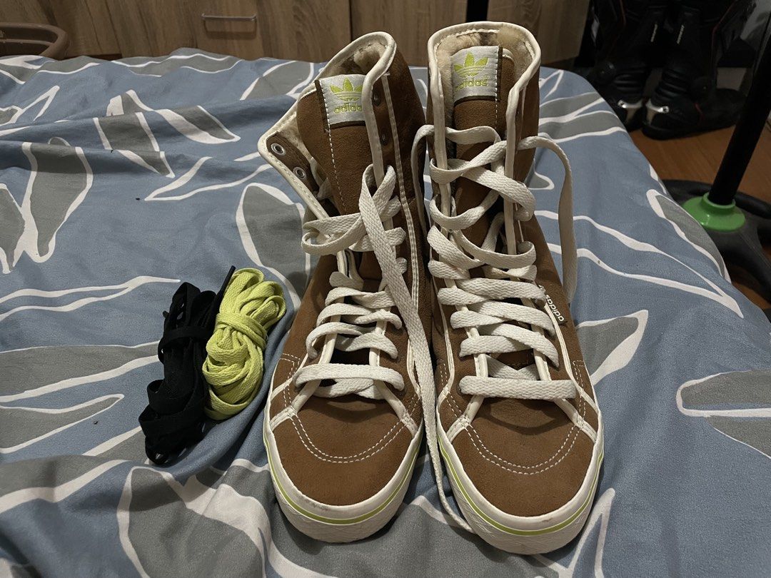 ADIDAS HONEY HIGH CUT TRAINERS (Category: Sneakers) located in Cavite. Submitted by leiashley (Listing ID 1459564746, Image 1). Description: SIZE US 9 1/2 UK 8 JPN 265 CHN 260 NO BOX .