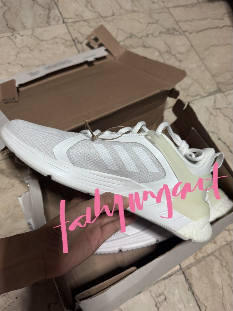 Adidas Response 2.0 Running Shoes (Category: Shoe inserts) located in Pasig City. Submitted by taehyungcart (Listing ID 1459496545, Image 3). Description: wts lfb ph 🔖 adidas response super 2.0 php 2200 - brand new - us size 7.5 - color white - womens rfs: wrong size t. white rubber running shoes adidas boost.