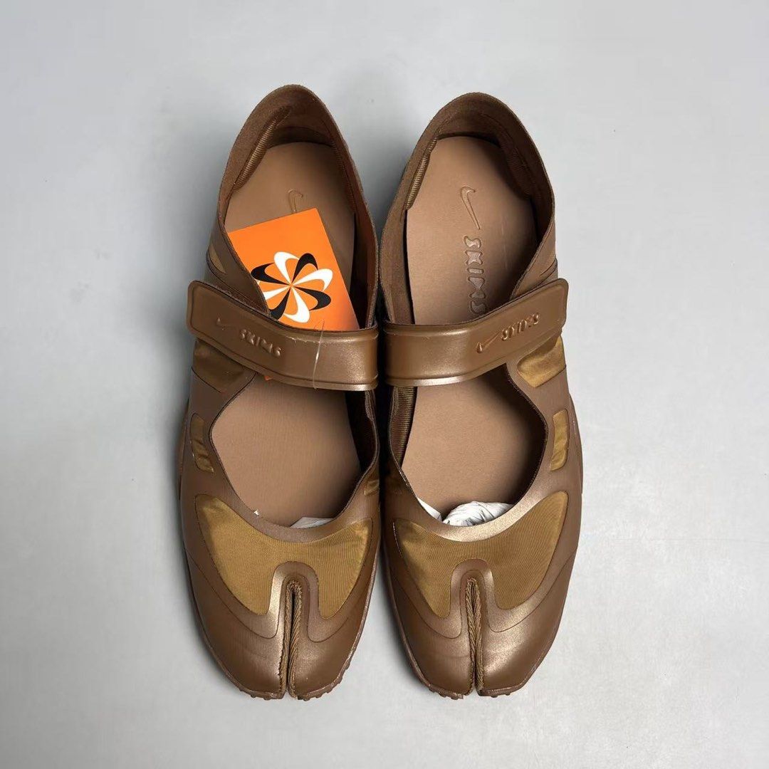 air rift x skwims (Category: Flats & Sandals) located in Manila. Submitted by shopwdani (Listing ID 1459576451, Image 2). Description: .