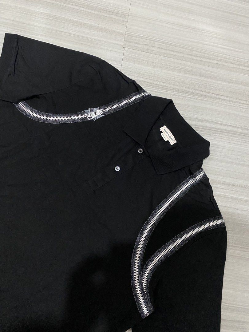 Alexander mcqueen (Category: Tshirts & Polo Shirts ) located in Manila. Submitted by vizcarrach03925 (Listing ID 1459638871, Image 2). Description: .