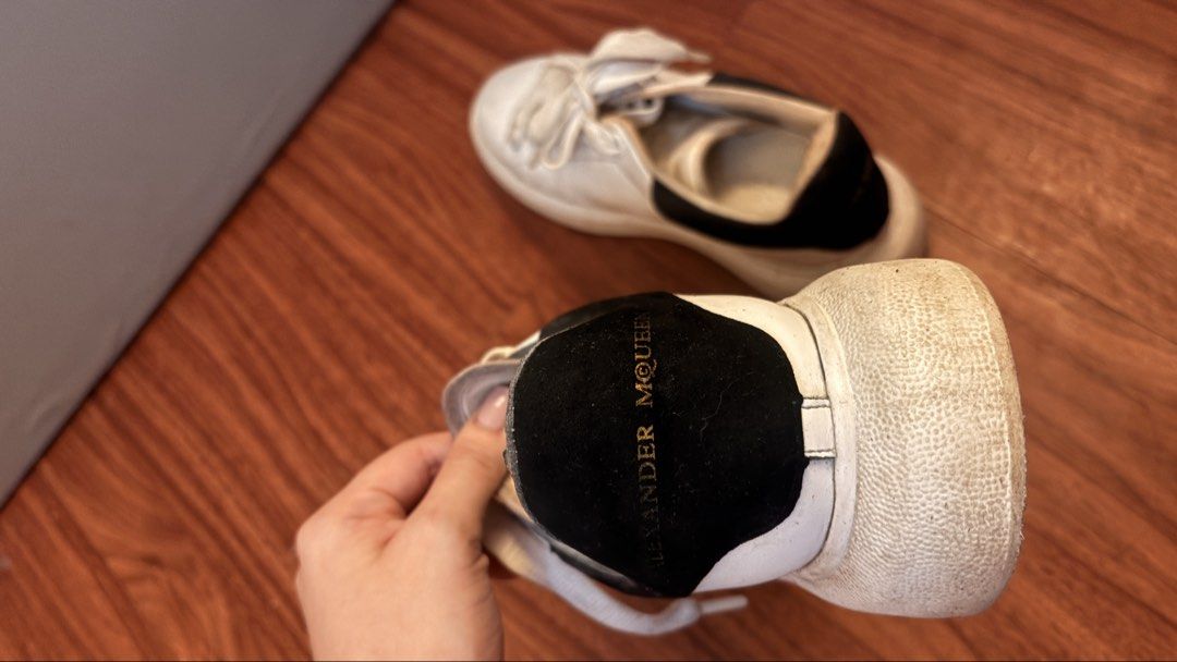 Alexander Mcqueen Preloved Shoes (Category: Shoe inserts) located in Tagaytay City. Submitted by lilyzobel (Listing ID 1459492658, Image 2). Description: Just needs cleaning :) .