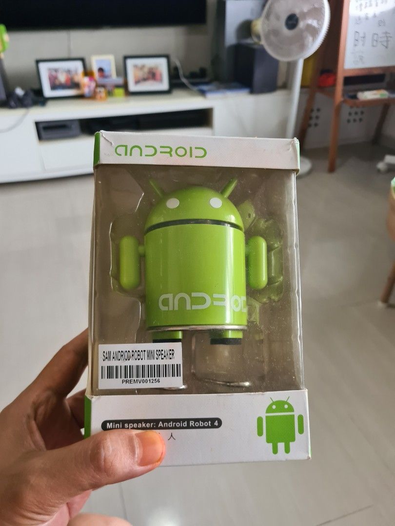Android radio (Category: Vintage Collectibles) located in Singapore. Submitted by neos7 (Listing ID 1459622607, Image 1). Description: .