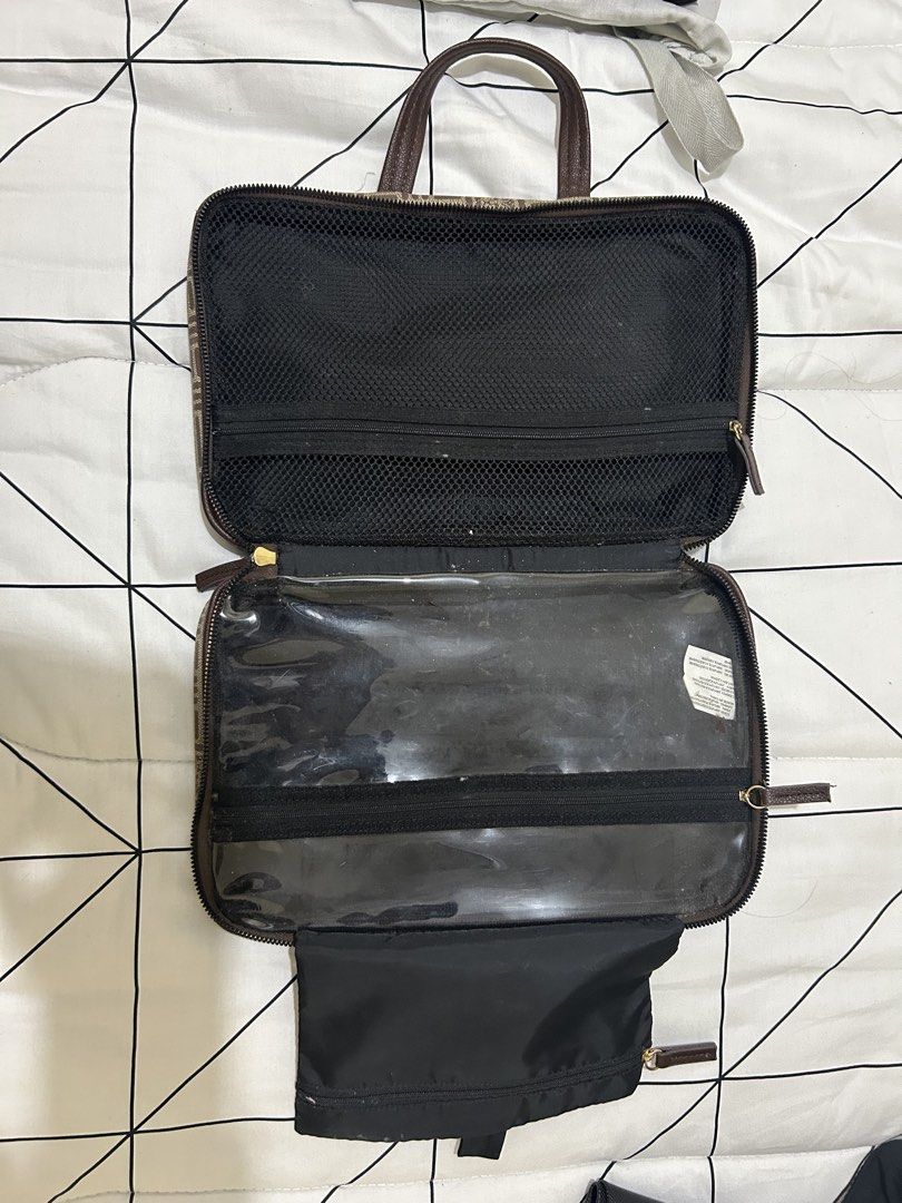 Anne Klien make up bag (Category: Purses & Pouches) located in Manila. Submitted by donnadumaguin (Listing ID 1459624750, Image 3). Description: .