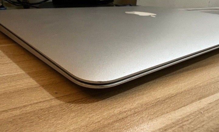 Apple MacBook Air .. No Boot (Category: Laptops & Notebooks) located in Pasig City. Submitted by jcrobl3 (Listing ID 1459620938, Image 2). Description: - Silver Macbook Air laptop - Full keyboard and trackpad - very smooth housing pa. Selling this as is.. UNIT ONLY.. -Water damaged never turned on for 3 years na.. .. Does NOT turn on.. Selling for Parts only.. -NO Charger -bought in new zealand. selling as is.. buy at your own risk.. for those lo