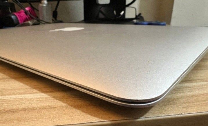 Apple MacBook Air .. No Boot (Category: Laptops & Notebooks) located in Pasig City. Submitted by jcrobl3 (Listing ID 1459620938, Image 3). Description: - Silver Macbook Air laptop - Full keyboard and trackpad - very smooth housing pa. Selling this as is.. UNIT ONLY.. -Water damaged never turned on for 3 years na.. .. Does NOT turn on.. Selling for Parts only.. -NO Charger -bought in new zealand. selling as is.. buy at your own risk.. for those lo