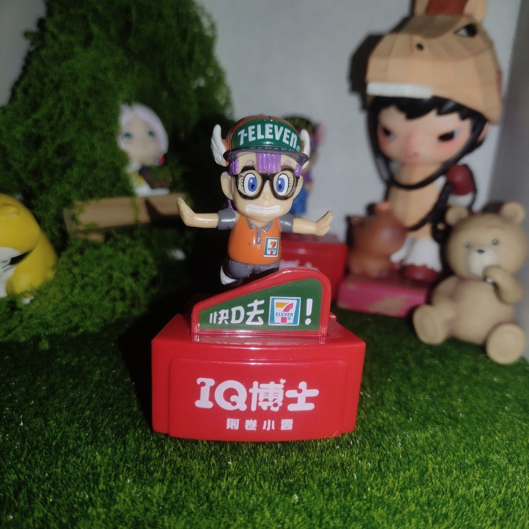 Arale chan mini figure limited from 7 Eleven (Category: Designer & Blind Box Toys) located in Quezon City. Submitted by findyourtreasure10 (Listing ID 1459522985, Image 1). Description: 📌 **Please read before Purchasing** - good condition - Arale Kindly manage your expectations. What you see is exactly what you get 📦 All items are on hand and ready to ship 💎 Photos posted are the actual items. More pictures available upon request 📸 ❗ **STRICT