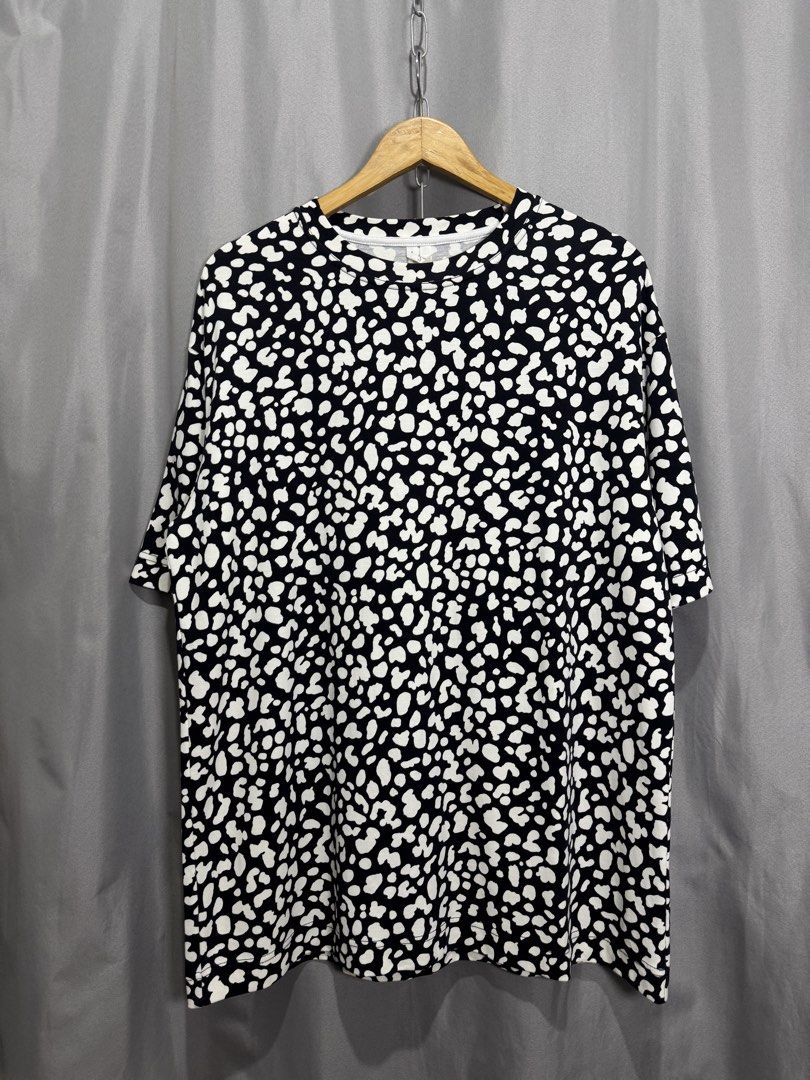 Arkett Leopard Tee (Category: Tshirts & Polo Shirts ) located in Meycauayan. Submitted by itstimothrifts (Listing ID 1459649853, Image 1). Description: Arkett Leopard Tee Excellent Condition No flaws S on tag fits XL W 24 L 31.