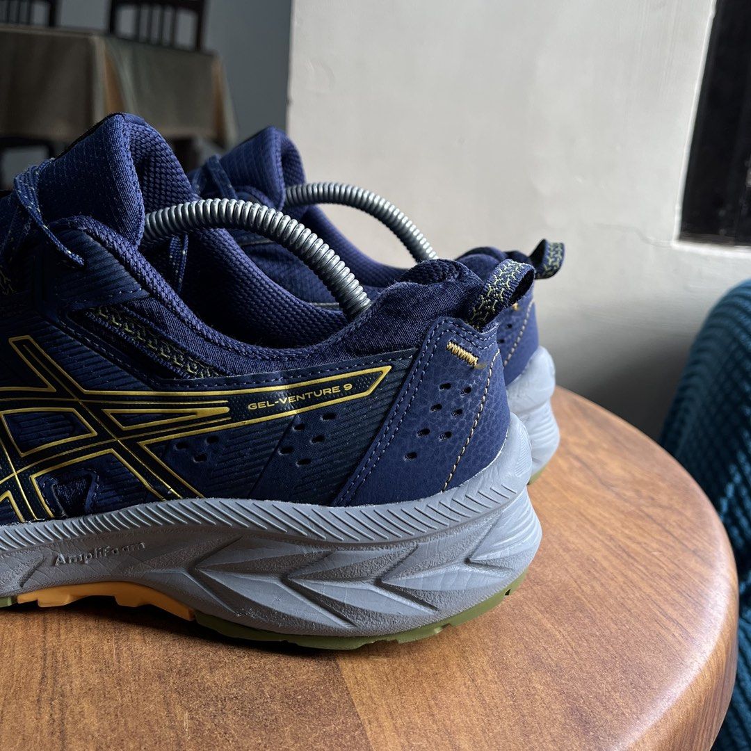 Asics blue (Category: Sneakers) located in Polomolok. Submitted by thriftyl (Listing ID 1459553048, Image 2). Description: .