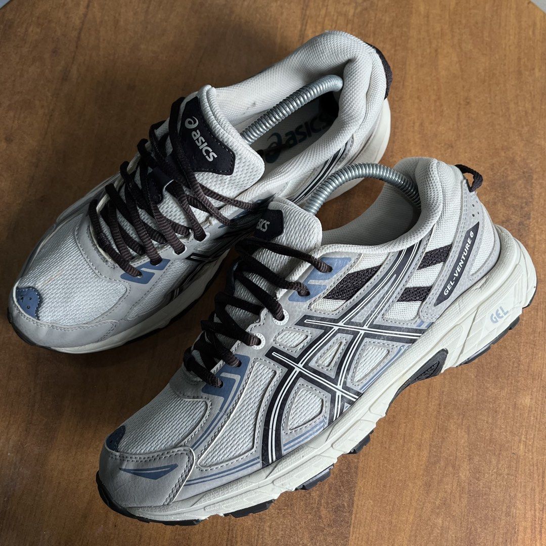 Asics gray (Category: Sneakers) located in Polomolok. Submitted by thriftyl (Listing ID 1459557406, Image 1). Description: .