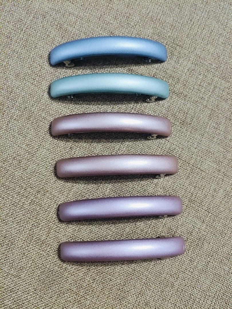 Assorted Hair Clips, Pins, and Barrettes - Various Styles (Category: Hair Accessories) located in Famy. Submitted by bujoystyle16 (Listing ID 1459636688, Image 3). Description: 35 PER PC -Assorted hair accessories for versatile styling. - Features decorative hair pins with floral and pearl accents. - Includes simple barrettes in lovely pastel colors. - Unique velvet hair clips for a touch of elegance. - All items are brandnew - Mix and match to c