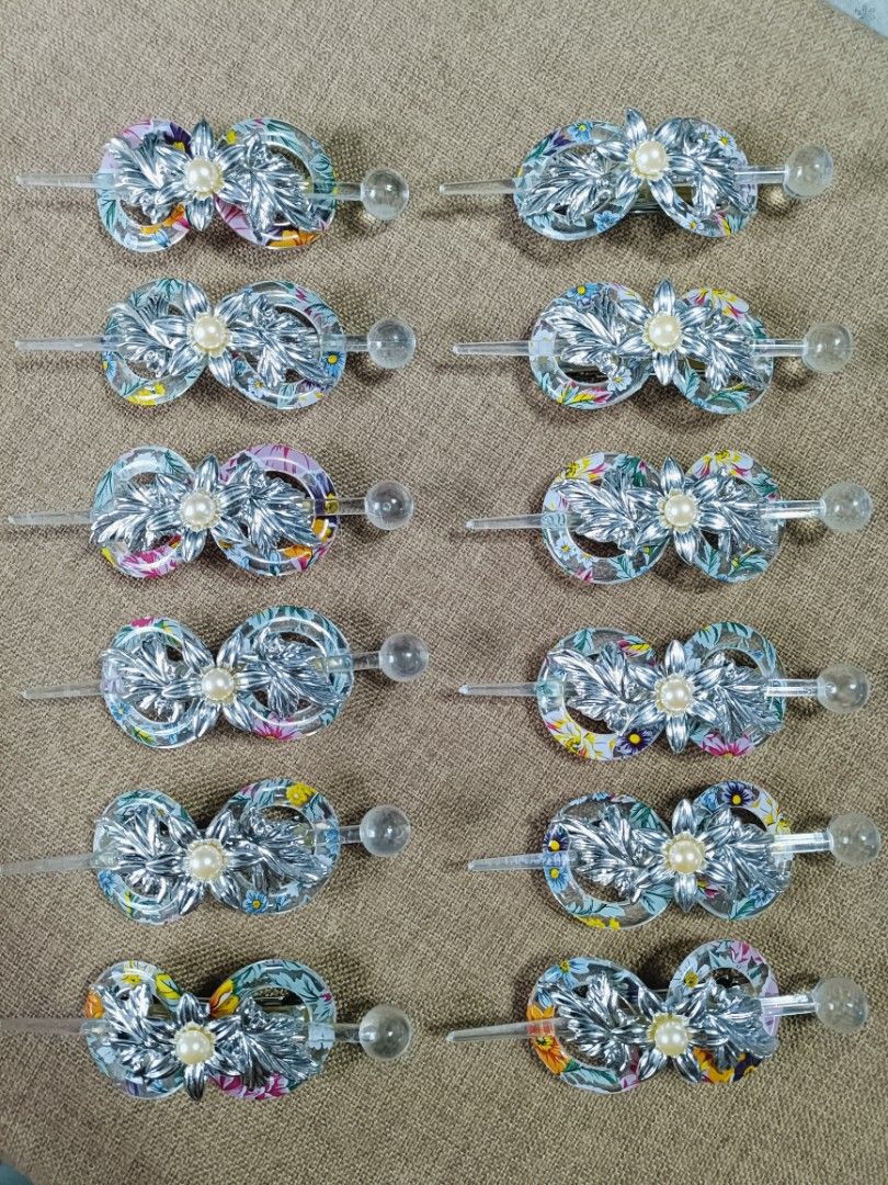 Assorted Hair Clips, Pins, and Barrettes - Various Styles (Category: Hair Accessories) located in Famy. Submitted by bujoystyle16 (Listing ID 1459636688, Image 2). Description: 35 PER PC -Assorted hair accessories for versatile styling. - Features decorative hair pins with floral and pearl accents. - Includes simple barrettes in lovely pastel colors. - Unique velvet hair clips for a touch of elegance. - All items are brandnew - Mix and match to c