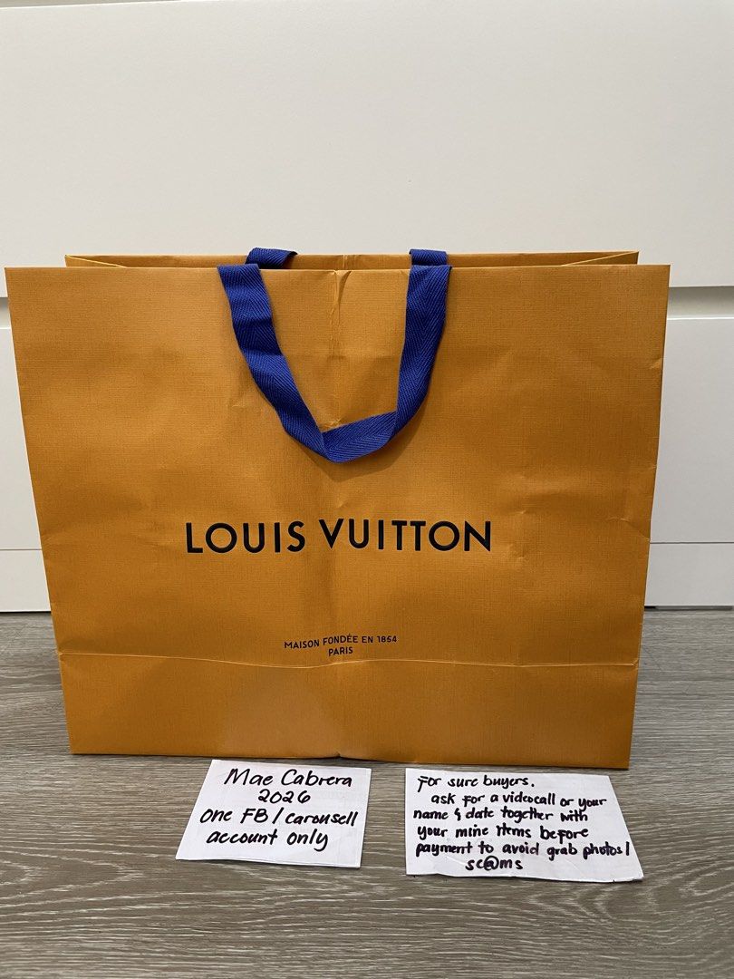 AUTHENTIC LV PAPER BAG (Category: Tote Bags) located in Paranaque City. Submitted by maemae30 (Listing ID 1459643007, Image 2). Description: Authentic LV PAPER BAG 1pc only PRICE: 400 📍Location: Paranaque 🚚Ship: via jnt / lalamove or for pick up 💵Mode of payment: bpi/ gcash Pm for inquiries..