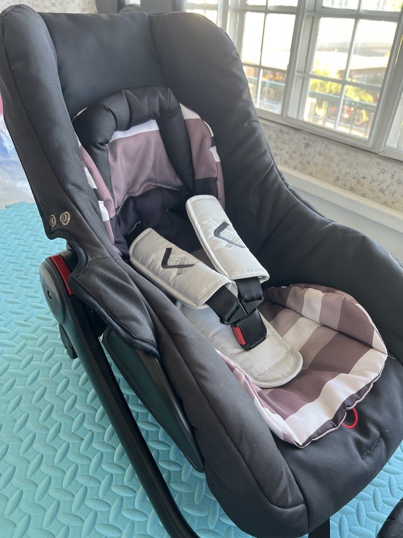 Looping Sydney Stroller Frame w/ car seat (Category: Car Seats) located in Paranaque City. Submitted by chrisy.br (Listing ID 1459553078, Image 2). Description: - Looping Sydney stroller WITH Car Seat (Original Retail price P18,000-23,000+) - Sturdy white and black stroller frame with reliable wheels. -Car seat can be attached on the stroller (interchangeable with bassinet) - Ideal for both travel and everyday outings. - Simple assembly and disas