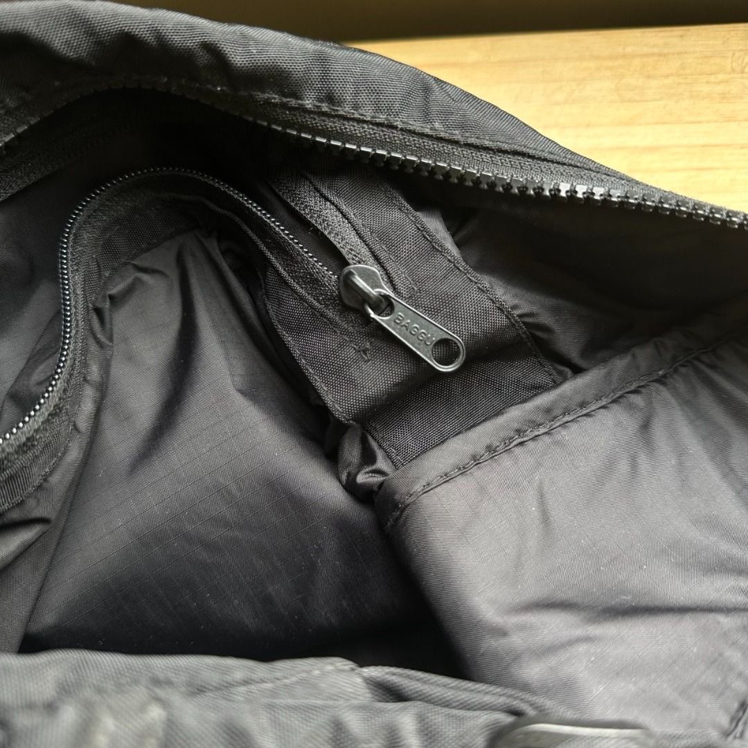 Baggu Nylon Shoulder Bag (Category: Shoulder Bags) located in Manila. Submitted by cion007 (Listing ID 1459520970, Image 2). Description: ⚠️ Please read the full description before buying ⚠️ → Bought this from Certified Calm for Php4950 → Quality: 10/10 - still feels very brand new → RFS: Barely used; dont reach out for this Description: A slightly slouchy, slightly structured shoulder bag. Complete with an interior pocket so everything has a pla