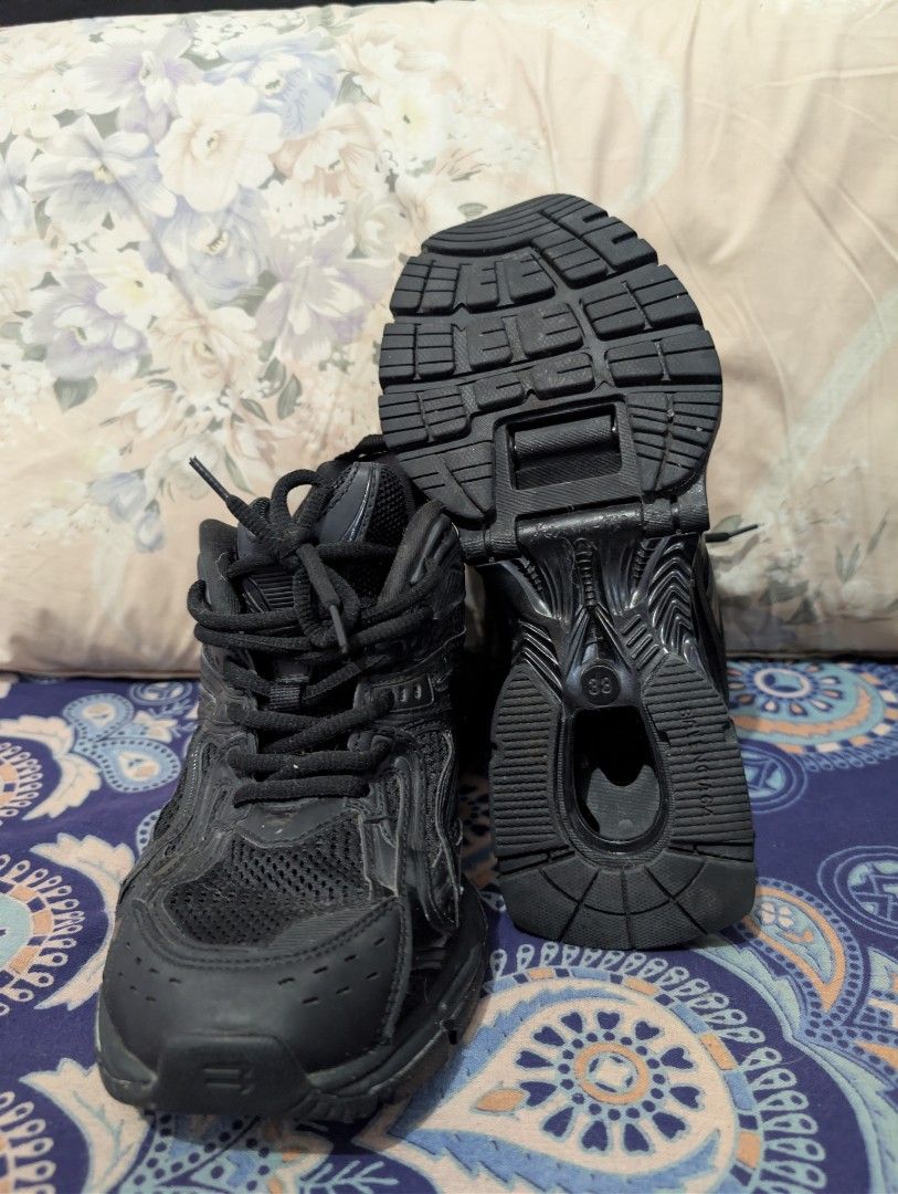 Balenciaga Xpander Black Sneakers Size 38 (Category: Sneakers) located in Imus. Submitted by kmoort (Listing ID 1459517986, Image 3). Description: - Balenciaga Xpander Sneakers - Color: Black - Size: 38 EUR - Features a unique sole design - Perfect for everyday wear very good condition shipping via j&t feel free to send your offer .