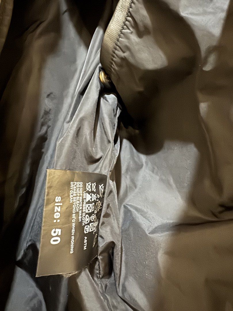 BALLY Bomber jacket L22 x W22 inches (Category: Luxury Apparel) located in Davao. Submitted by bargainbuddies2021 (Listing ID 1459556964, Image 2). Description: Orig bally bomber jacket Size XL L- 22 W- 22 inches No flaw.