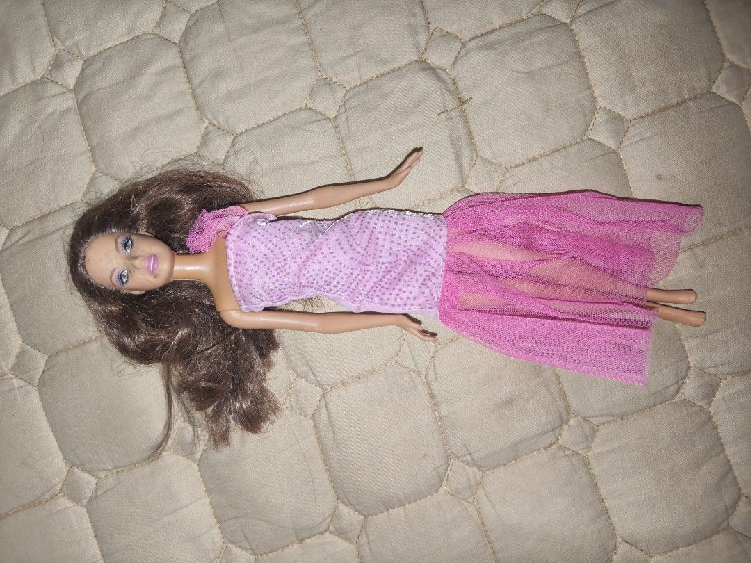 BARBIE DOLL (Category: Toys & Collectibles) located in Caloocan City. Submitted by cs.clickandshop (Listing ID 1459604233, Image 1). Description: what you see is what you get. no cracks and bite marks.