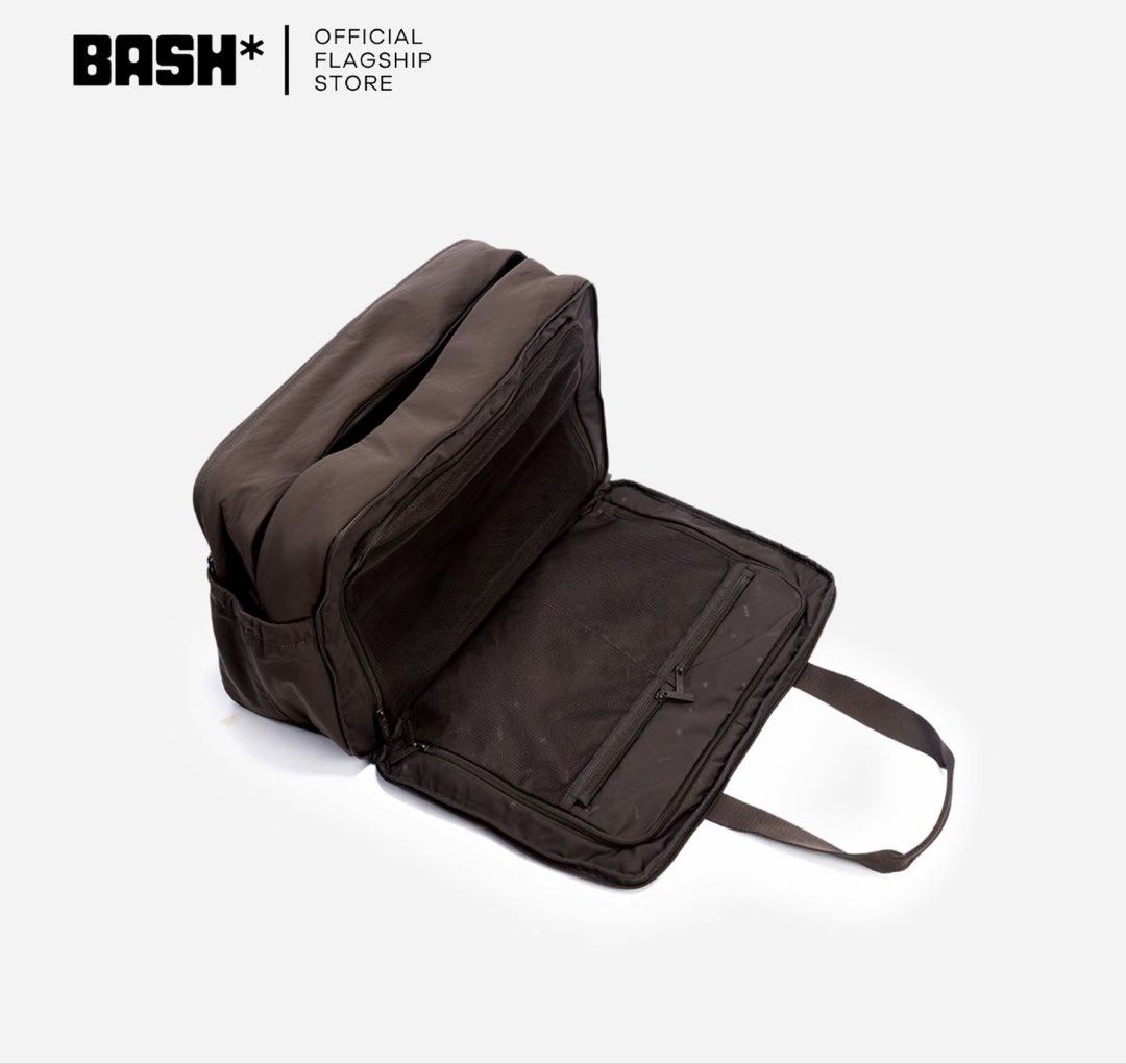 BASH Expedition Weekender Mono Terra Bag (Category: Luxury Bags & Wallets) located in Malabon City. Submitted by pambidgwenn (Listing ID 1459546977, Image 2). Description: Good as new!! Just used once, super ganda!! 😍😍 Selling this with dustbag and the pouch. RFS: Need funds for operation of my dog. - Dark brown weekender bag from BASH - Monochromatic design with tonal details - Spacious main compartment opens flat - Ideal for short trips or gy