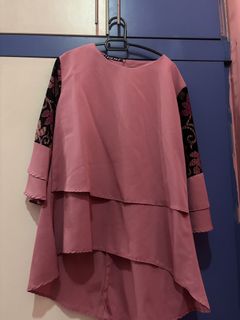 (Category: ) located in . Submitted by rosee.wardrobe (Listing ID 1459648274, Image 1). Description: .