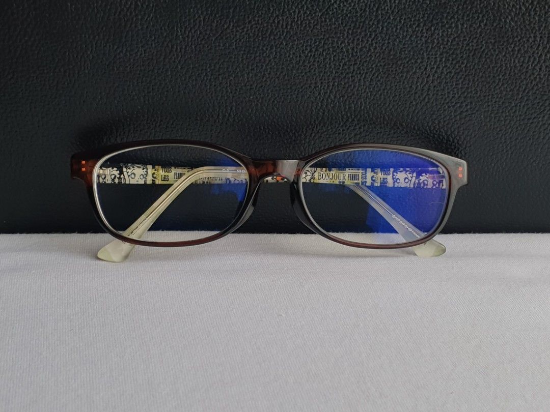Betty Boop Eyeglass Frame (Category: Sunglasses & Eyewear) located in Quezon City. Submitted by WasalakTwo (Listing ID 1459622708, Image 1). Description: Bought in Japan Official merch Goodcondition Still presentable Lens are graded, but replaceable Open for delivery nationwide Front Width 13.5cm Front Height 3.5cm.