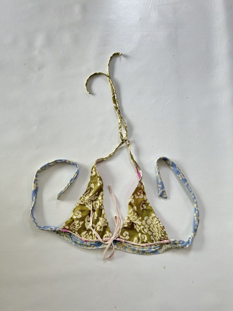 bikini tops for sale! (Category: Sleeveless) located in Bacolod City. Submitted by helpmedeclutter____tf (Listing ID 1459508617, Image 2). Description: small to medium ₱150 each no flaws mop: bpi/gotyme.