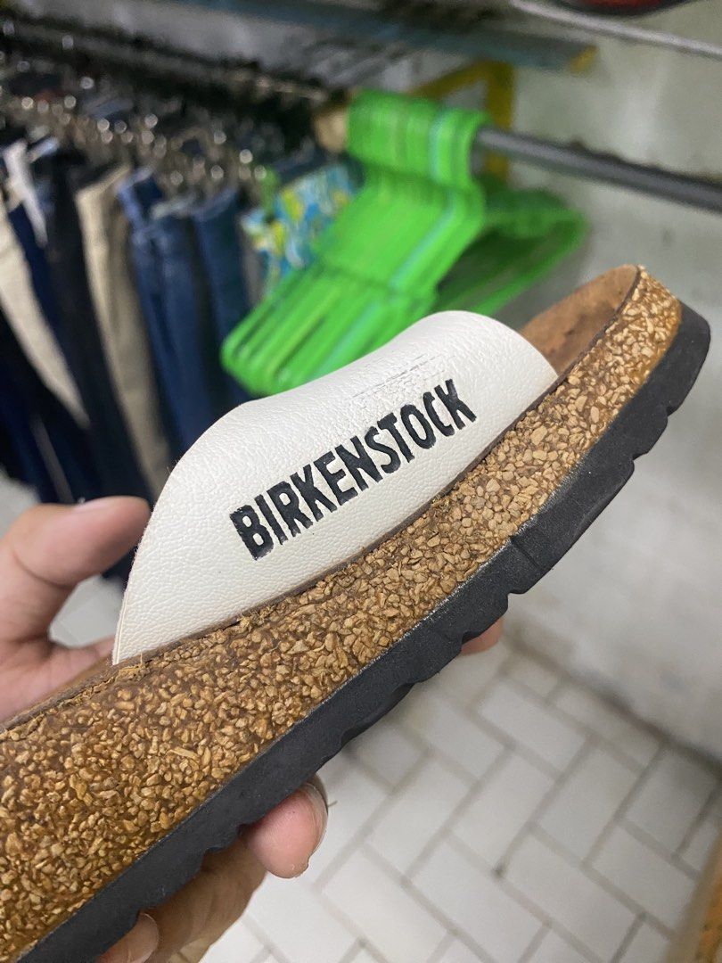 Birkenstock (Category: Flats & Sandals) located in Manila. Submitted by vizcarrach03925 (Listing ID 1459529910, Image 3). Description: .