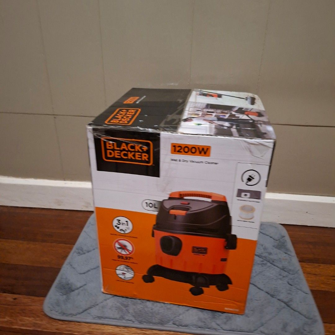 Black and decker vacuum cleaner 10L (Category: Cleaning Tools & Supplies) located in Pasig City. Submitted by fasttech01 (Listing ID 1459552150, Image 1). Description: .