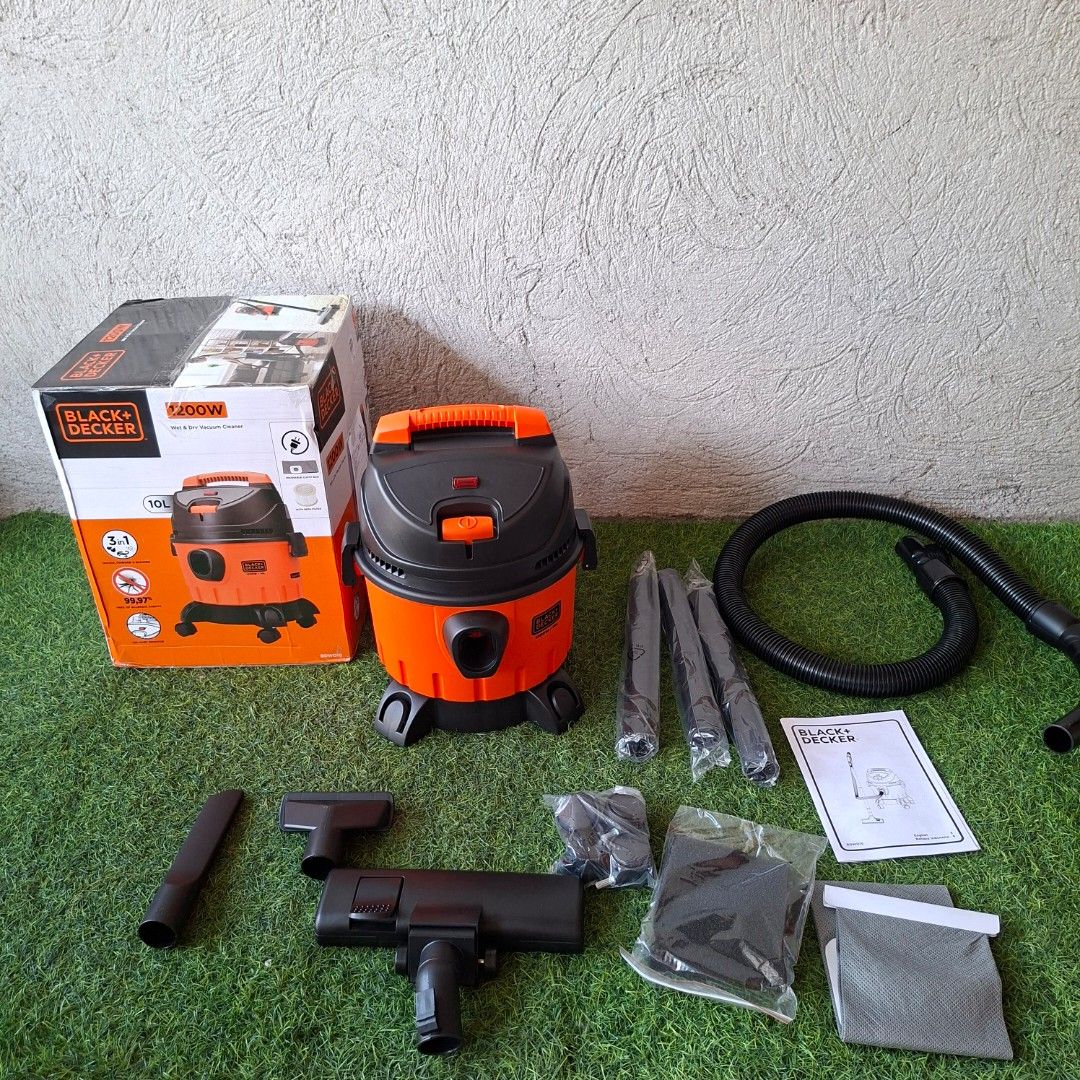 Black and decker vacuum cleaner 10L (Category: Cleaning Tools & Supplies) located in Manila. Submitted by bargain-master (Listing ID 1459553788, Image 2). Description: .