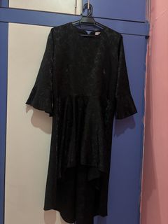 (Category: ) located in . Submitted by rosee.wardrobe (Listing ID 1459648671, Image 1). Description: .
